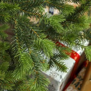 Sunvega Pencil Artificial Xmas Tree with Faux Snow Flocked Full Branch Tips Flame-retardant