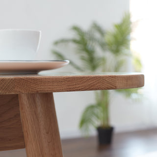 Sunvega Solid Oak Extendable Round Corner Dining Table for 6-8 People