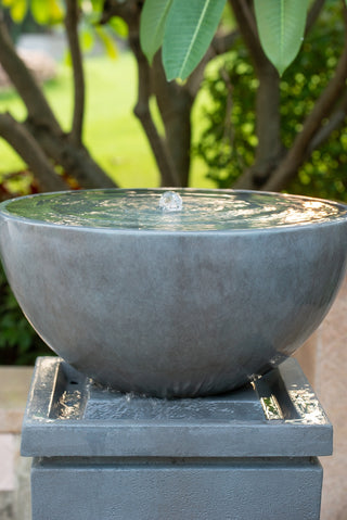 Sunvega Polyresin Gray Zen Bowl Water Fountain Outdoor Bird Feeder and Bath