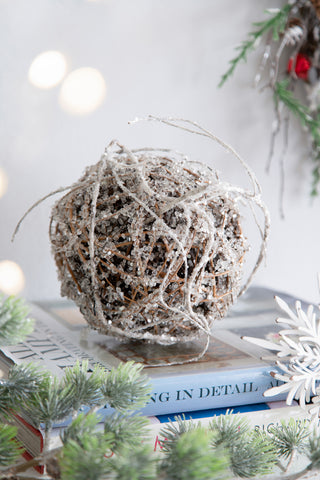 Sunvega Weathered Finish Iron Snowflake Hanging Ball Ornaments for Holiday Decor