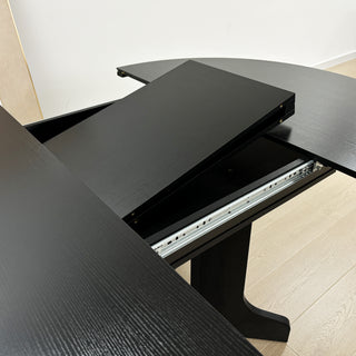 Sunvega Expandable Oval Dining Table with X-Shaped Base and Removable Leaf