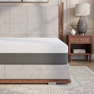 Sunvega Queen Medium Firm Mattress with Phase Change Cooling Cover and Gel Memory Foam