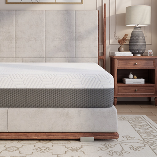 Sunvega Queen Medium Firm Mattress with Phase Change Cooling Cover and Gel Memory Foam