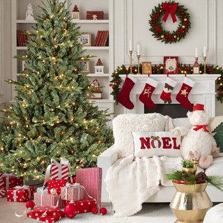 Sunvega 7FT Full-Shape Pre-Lit Christmas Tree with 750 UL Lights and Hinged Structure