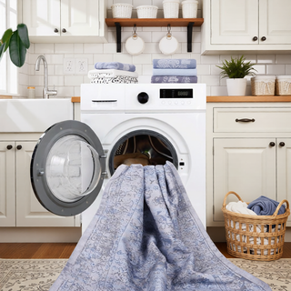 Sunvega Machine Washable Blue and Cream 5x8 Non-Slip Low Pile Area Rug