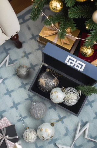 Sunvega Glass Glitter Painted Christmas Ball Ornaments Set of 12 for Holiday Decor