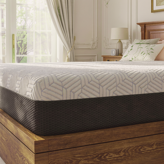 Sunvega Queen Medium Firm Mattress with Phase Change Cooling Cover and Gel Memory Foam