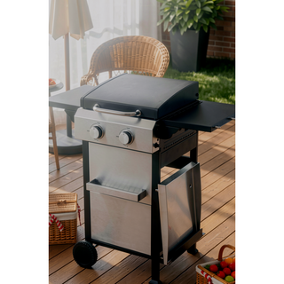 Sunvega 2-Burner Propane Gas BBQ Grill With 24600BTU Output And Foldable Side Table