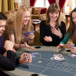 Sunvega Professional Ten-Player Foldable Poker Table with Cup Holders and Padded Armrest Rails