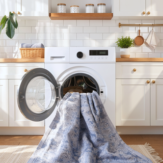 Sunvega Machine Washable Blue and Cream 5x8 Non-Slip Low Pile Area Rug