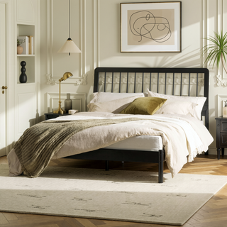 Sunvega Solid Pine Wood Queen Spindle Bed with Slat-Back Design for Modern Interiors