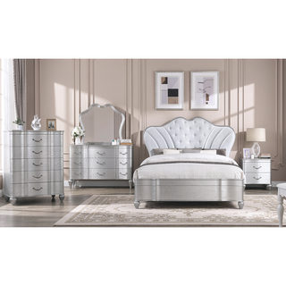 Sunvega Silver Landmark Traditional Style 5-Drawer Chest With Metal Pulls
