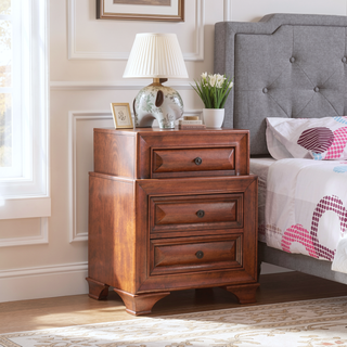 Sunvega Charming Oak Nightstand With Curved Fronts And Three Drawers