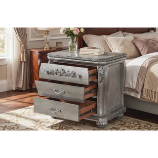 Sunvega Silver Traditional 3-Drawer Nightstand with Metal Pulls for Bedroom