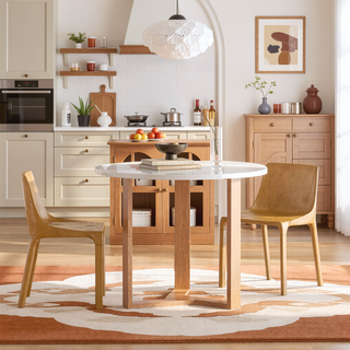 Sunvega 31.5 Inch Round Dining Table for Small Spaces with Birch Veneer MDF Top