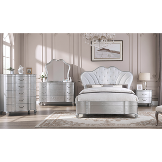 Sunvega Silver Landmark Traditional Style 5-Drawer Chest With Metal Pulls