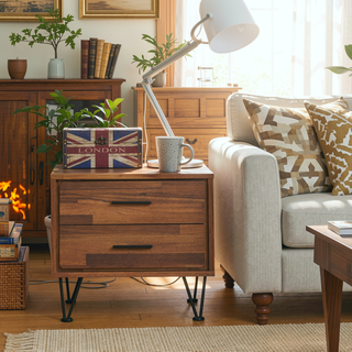 Sunvega Modern White Finish Chest with Five Spacious Drawers for Bedroom
