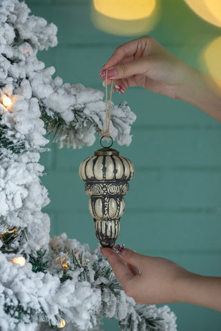 Sunvega Weathered Finish Iron Snowflake Hanging Ball Ornaments for Holiday Decor